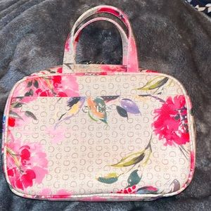 Guess cosmetic bag